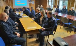 Podsumowanie roku 2018 w komendzie powiatowej policji w Działdowie oraz uroczyste przekazanie trzech radiowozów dla działdowskich policjantów