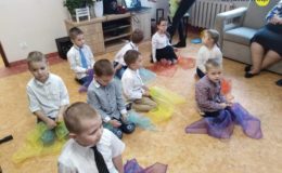 Wizyta przedszkolaków w Klubie Seniora