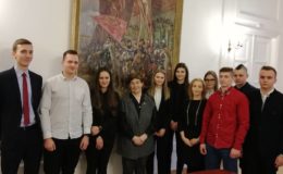 Młodzież z II LO spotkała się z Prezydentem RP Andrzejem Dudą