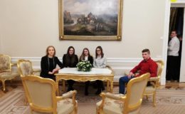 Młodzież z II LO spotkała się z Prezydentem RP Andrzejem Dudą