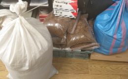 Straty Skarbu Państwa szacuje się na ponad 45000 zł. 10 tys. sztuk nielegalnych papierosów oraz kilkadziesiąt kilogramów tytoniu