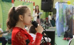 Seniorzy i dzieci wystawili przedstawienie „Jaś i Małgosia”