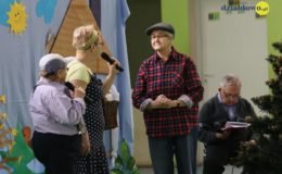 Seniorzy i dzieci wystawili przedstawienie „Jaś i Małgosia”