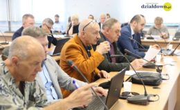 VI nadzwyczajna sesja Rady Miasta Działdowo [zdjęcia, protokoły głosowań]