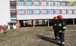 Alarmy bobowe w naszych szkołach. Ewakuowano prawie 900 osób