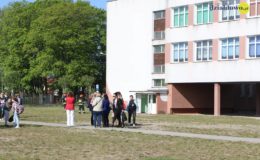 Alarmy bobowe w naszych szkołach. Ewakuowano prawie 900 osób