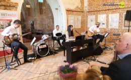 Wiosenne uniesienia – poezja w muzyce