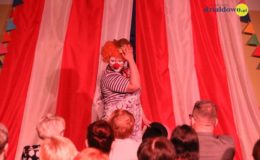 Zapraszamy na sztukę Clowni w wykonaniu Pewnych Niepewnych [zdjęcia, film]