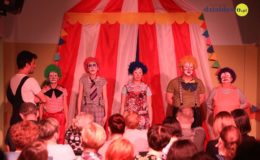 Clowni w wykonaniu Pewnych Niepewnych