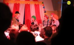Clowni w wykonaniu Pewnych Niepewnych