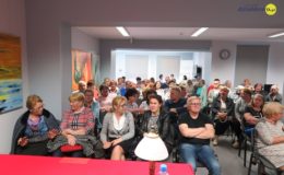 „Napisz do mnie”. Teatr przy stoliku w naszej bibliotece