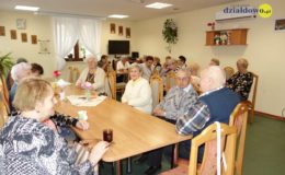 Seniorzy wzięli udział w Grze Miejskiej „Podróż po Unii Europejskiej”