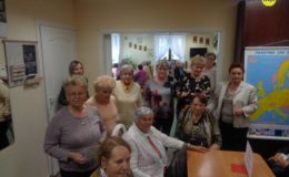 Seniorzy wzięli udział w Grze Miejskiej „Podróż po Unii Europejskiej”