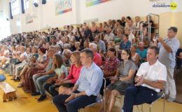 Gimnazjaliści, ósmoklasiści i uczniowie „Jedynki” pożegnali szkołę