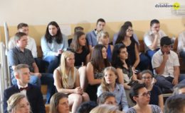 Gimnazjaliści, ósmoklasiści i uczniowie „Jedynki” pożegnali szkołę