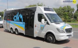 Uwaga. Autobusy linii nr 2 będą kursować w wakacje zgodnie z rozkładem jazdy obowiązującym w dni nauki szkolnej