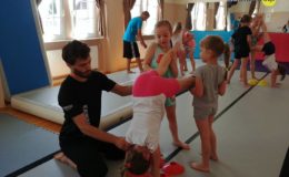 Akrobatyka i tricking na wesoło