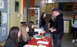 Lekcja demokracji w Szkole Podstawowej nr 2