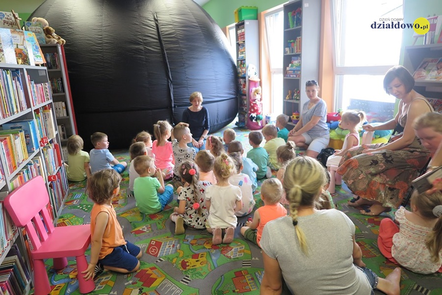 Mobilne Planetarium w Miejskiej Bibliotece Publicznej w Działdowie Mobilne Planetarium w Miejskiej Bibliotece Publicznej w Działdowie