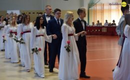 Gimnazjaliści, ósmoklasiści i uczniowie „Jedynki” pożegnali szkołę