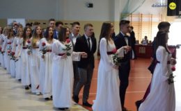 Gimnazjaliści, ósmoklasiści i uczniowie „Jedynki” pożegnali szkołę