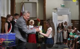 Młodzi artyście przywitali wakacje