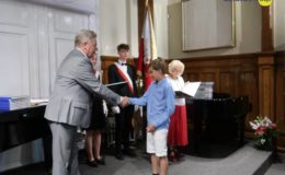 Młodzi artyście przywitali wakacje