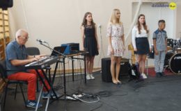 Zakończenie roku szkolnego klas siódmych i ósmych w SP 4 [zdjęcia, film]