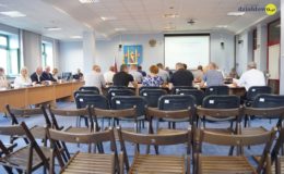 VIII sesja Rady Miasta Działdowo [zdjęcia, protokoły głosowań]