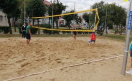 Turniej o Puchar Dyrektora MOSiR w Siatkówce Plażowej [zdjęcia]