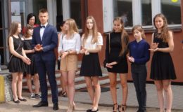 Licealiści rozpoczęli wakacje