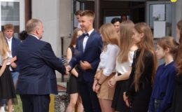Licealiści rozpoczęli wakacje