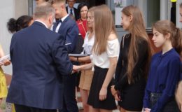Licealiści rozpoczęli wakacje