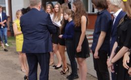 Licealiści rozpoczęli wakacje
