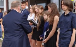 Licealiści rozpoczęli wakacje