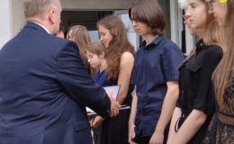 Licealiści rozpoczęli wakacje