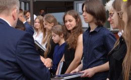 Licealiści rozpoczęli wakacje