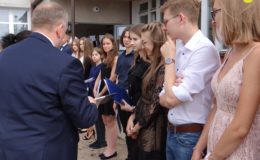 Licealiści rozpoczęli wakacje