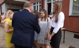 Licealiści rozpoczęli wakacje