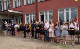 Licealiści rozpoczęli wakacje
