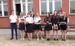 Licealiści rozpoczęli wakacje