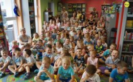Przedstawienie dla najmłodszych w bibliotece [zdjęcia]