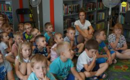Przedstawienie dla najmłodszych w bibliotece [zdjęcia]