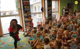 Teatr „Maska” – „Prastara Książnica- Skarb i Tajemnica” w naszej bibliotece