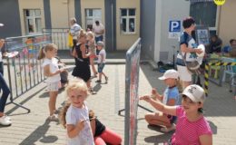 Warsztaty plastyczne – malowanie na folii