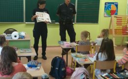 Dzielnicowy w Szkole Podstawowej nr 1 w Działdowie [zdjęcia]