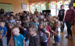 Piosenka i skaczące nutki w przedszkolu nr 3