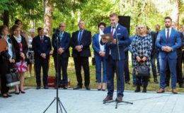 Uroczysty Apel Poległych w Lesie Białuckim