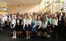 Biskup Wiesław Śmigiel odwiedził Zespół Szkół nr 2
