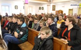 Spotkanie biskupa z grupami parafialnymi